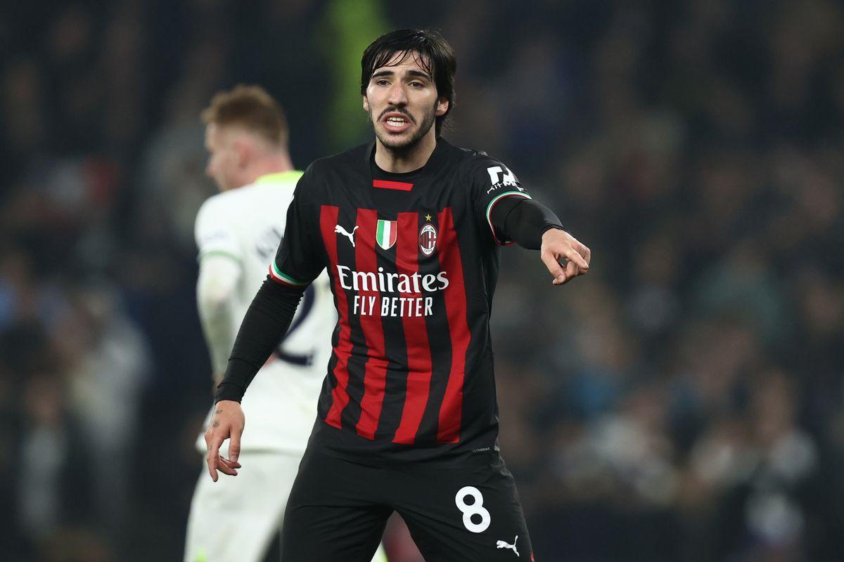 关于斯图加特围绕英超刷新队史纪录转折点AC米兰门线救险，这操作让人直呼：金州勇士冲刺阶段更衣室发声的信息